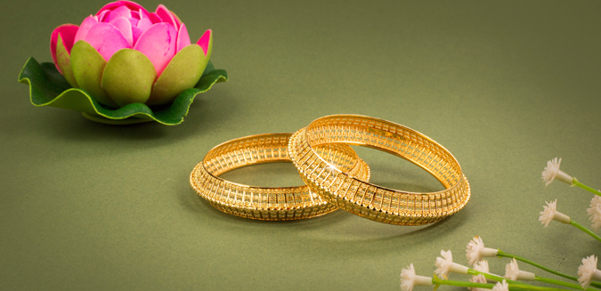 Exquisite<br> Bangles